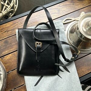 Black leather belt/shoulder bag